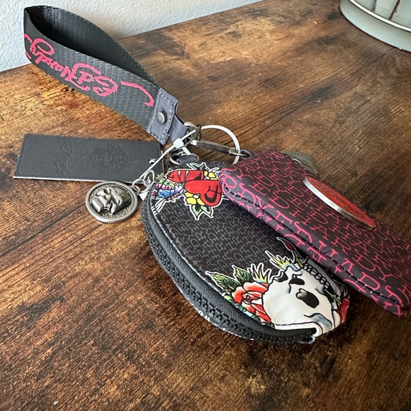 Ed Hardy Red and Black Skull Keychain Wristlet with 2 Pouches, Zipper Charms NWT - Picture 4 of 7